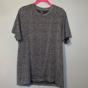 D Like new Men’s breathable athletic shirt